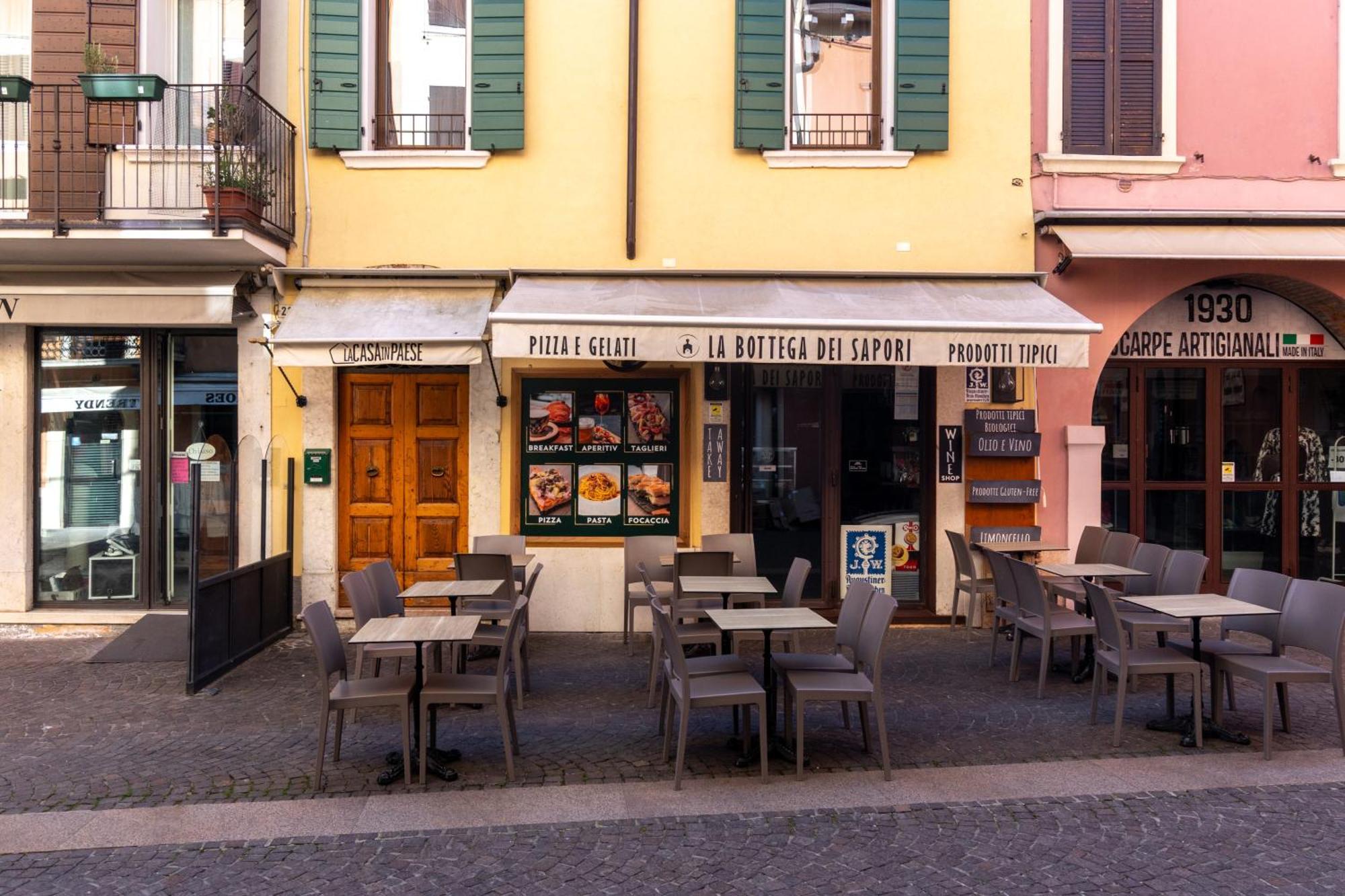 La Casa In Paese Hotel Peschiera del Garda Exterior photo