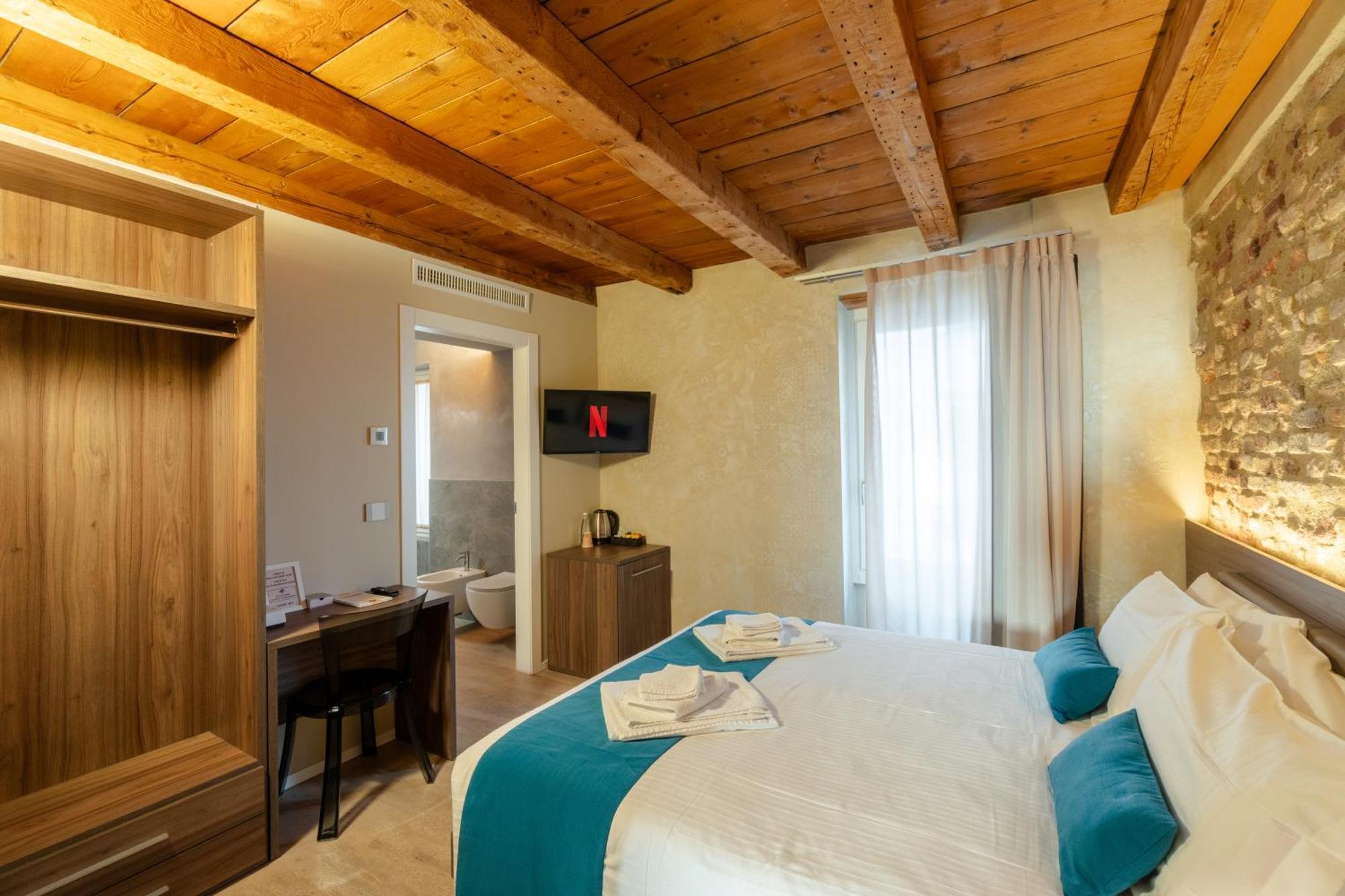 La Casa In Paese Hotel Peschiera del Garda Exterior photo